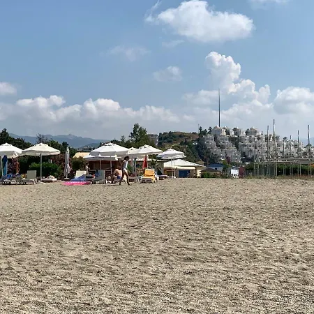 D9 Oasis Club2 * Konaklı